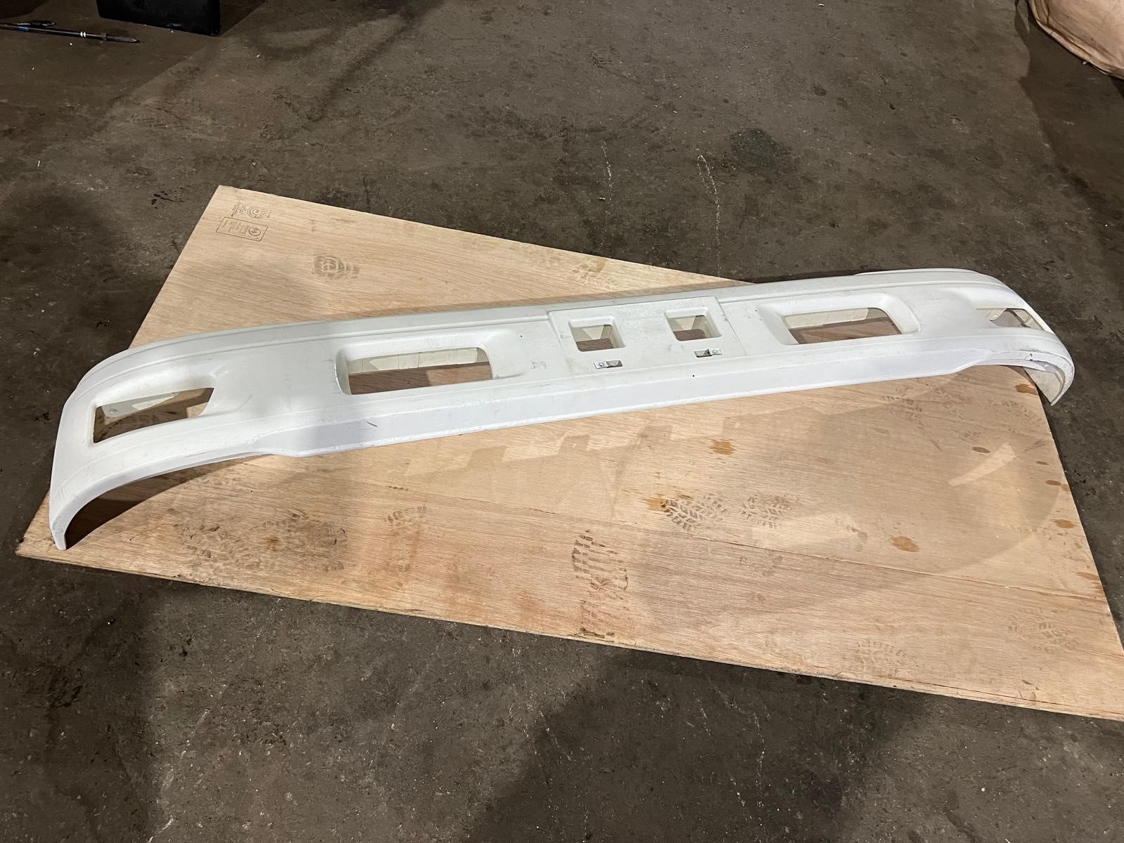 CG-P56 | Isuzu Elf NPR85 Front Bumper