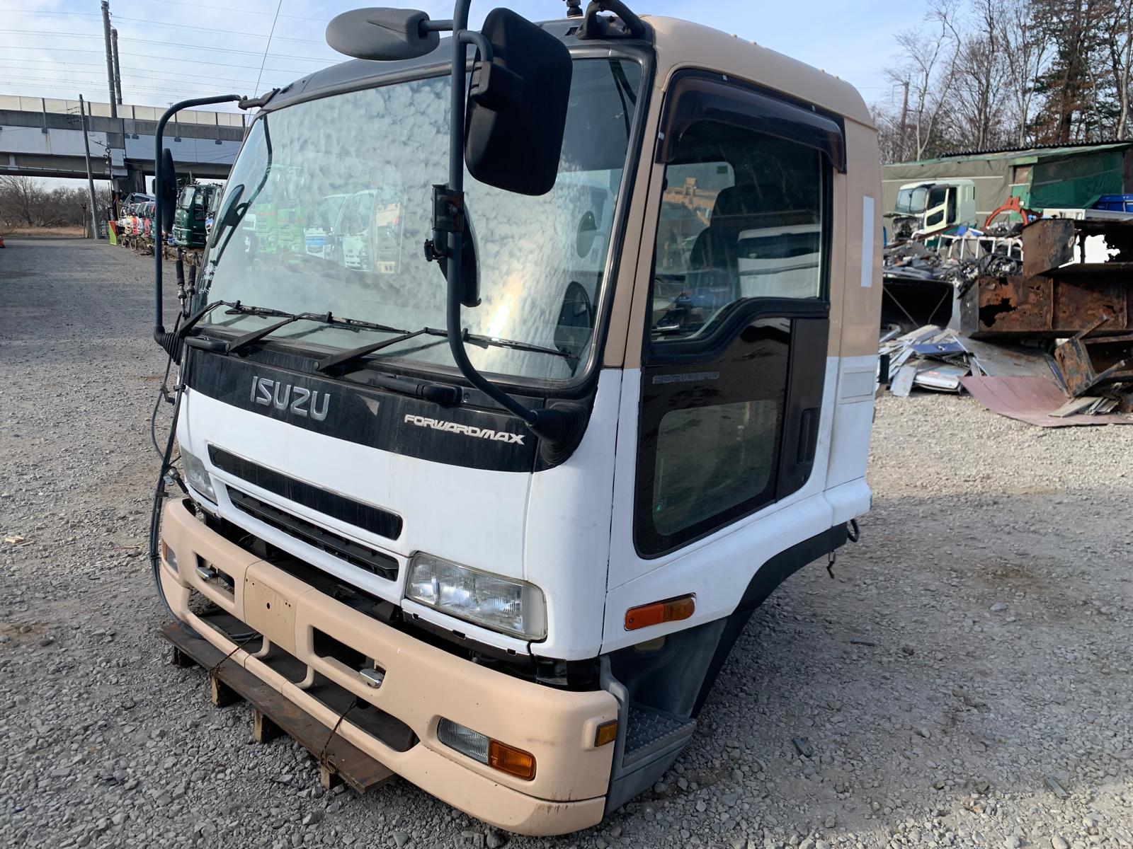 CE-BC-38 | Cabin only Isuzu Forward Cabin FRD90H3S-7000083 FRD90H3S