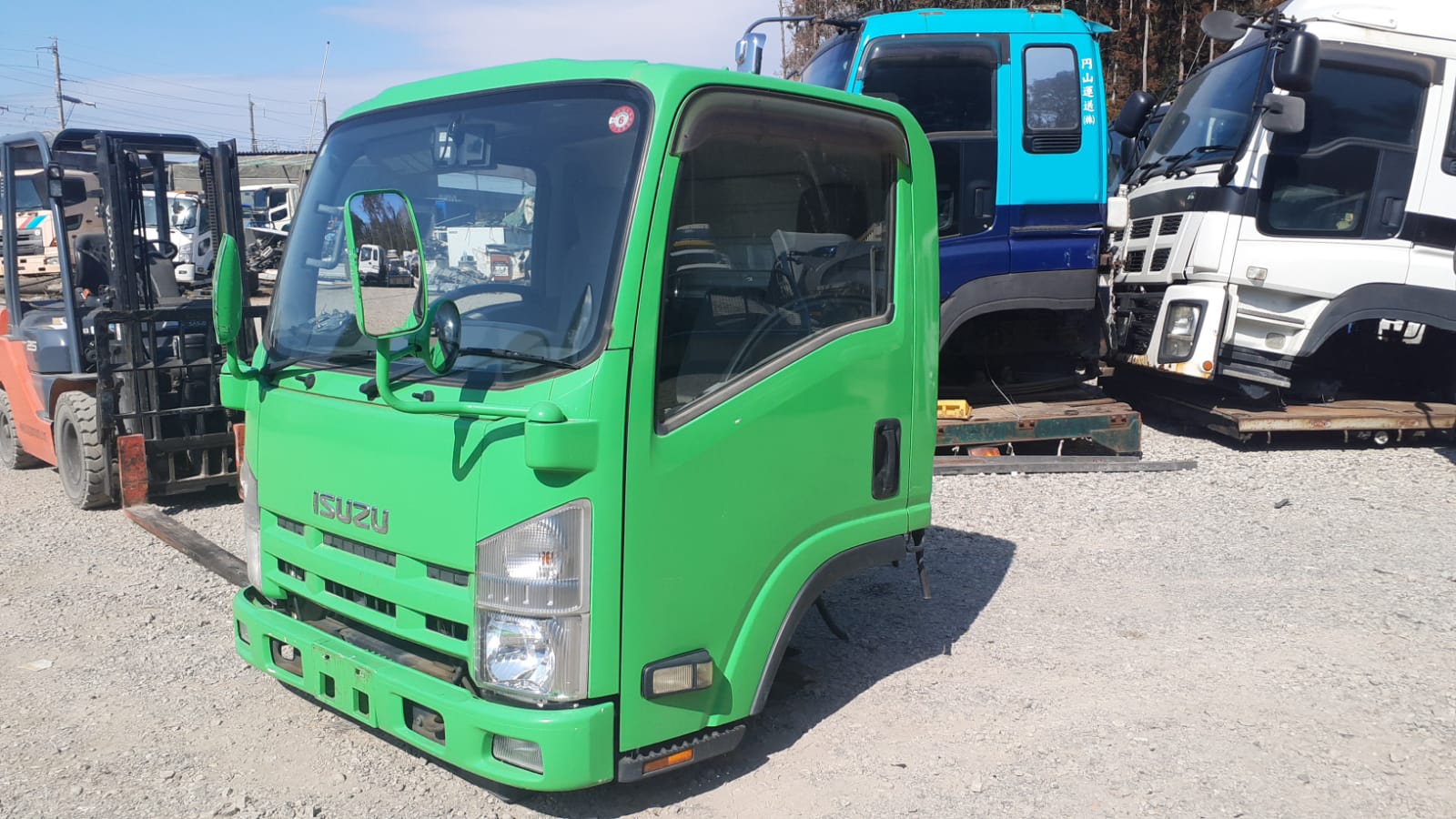 CE-BB-42 | Cabin only Isuzu Elf Cabin NLR85-7017514 NLR85