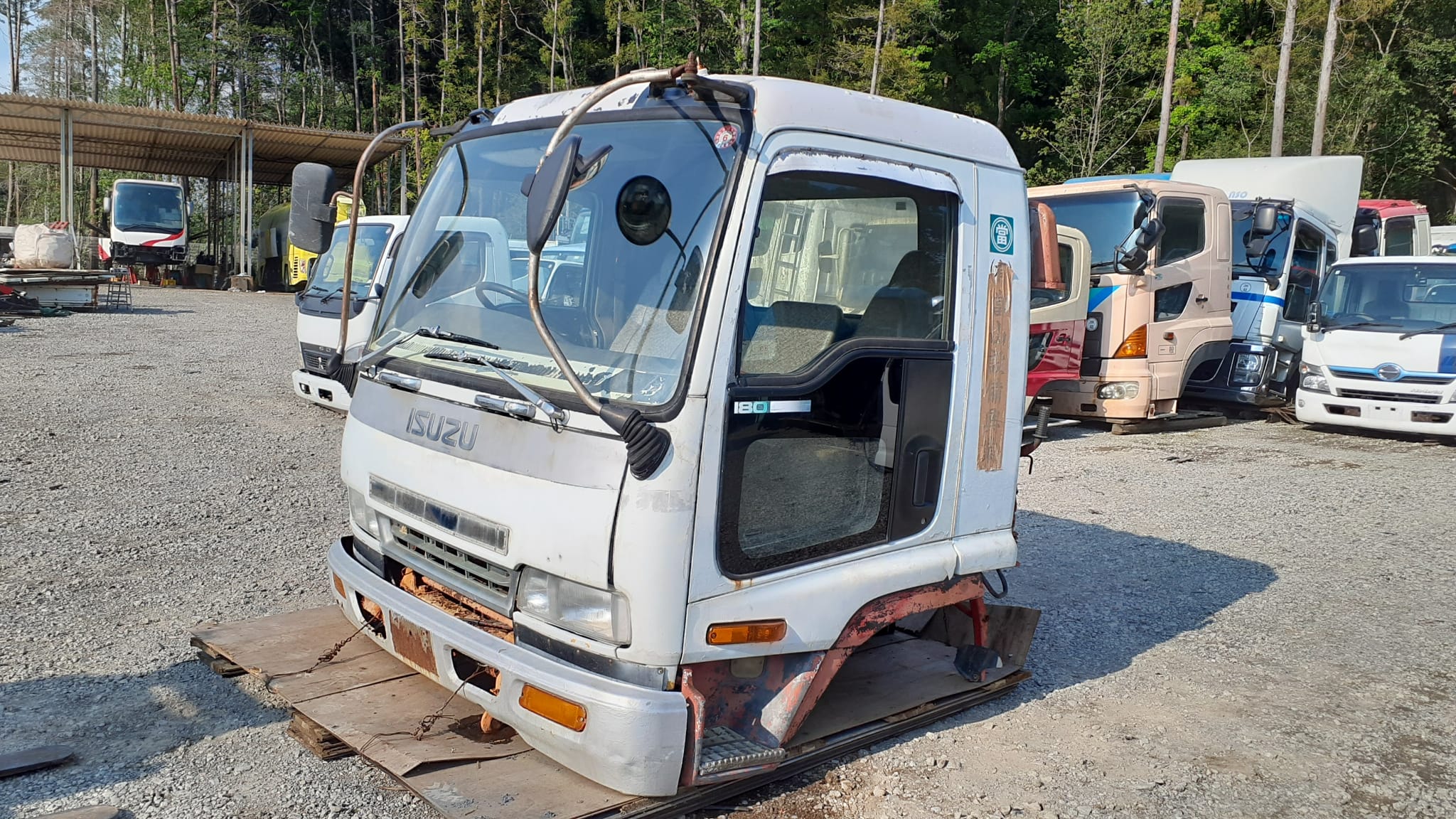 CF-AE-39 | Cabin only Isuzu Forward Cabin FRR35C3S-7000153