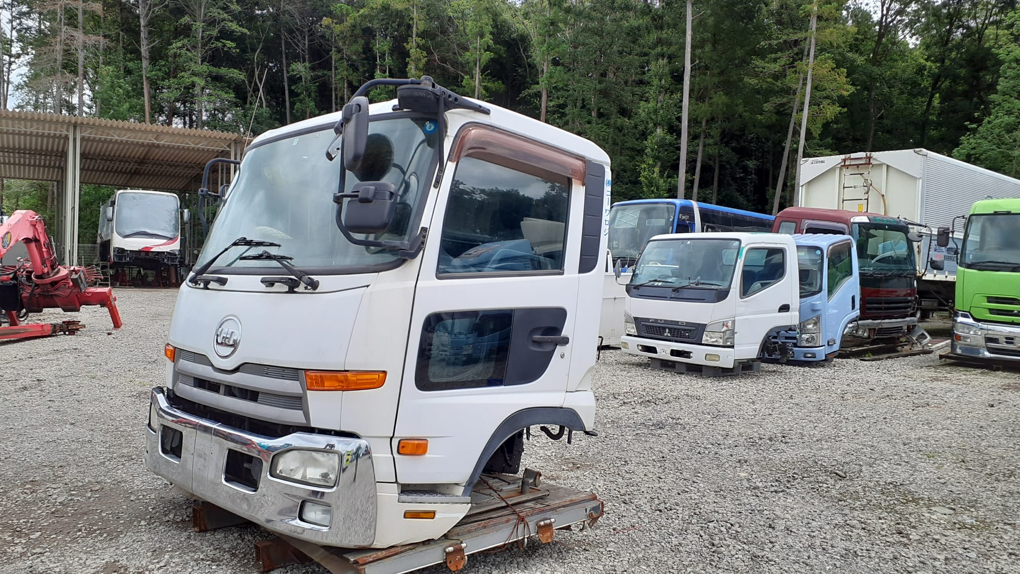 CE-AH-14 | Cabin only UD Trucks Cabin MK38C-10173
