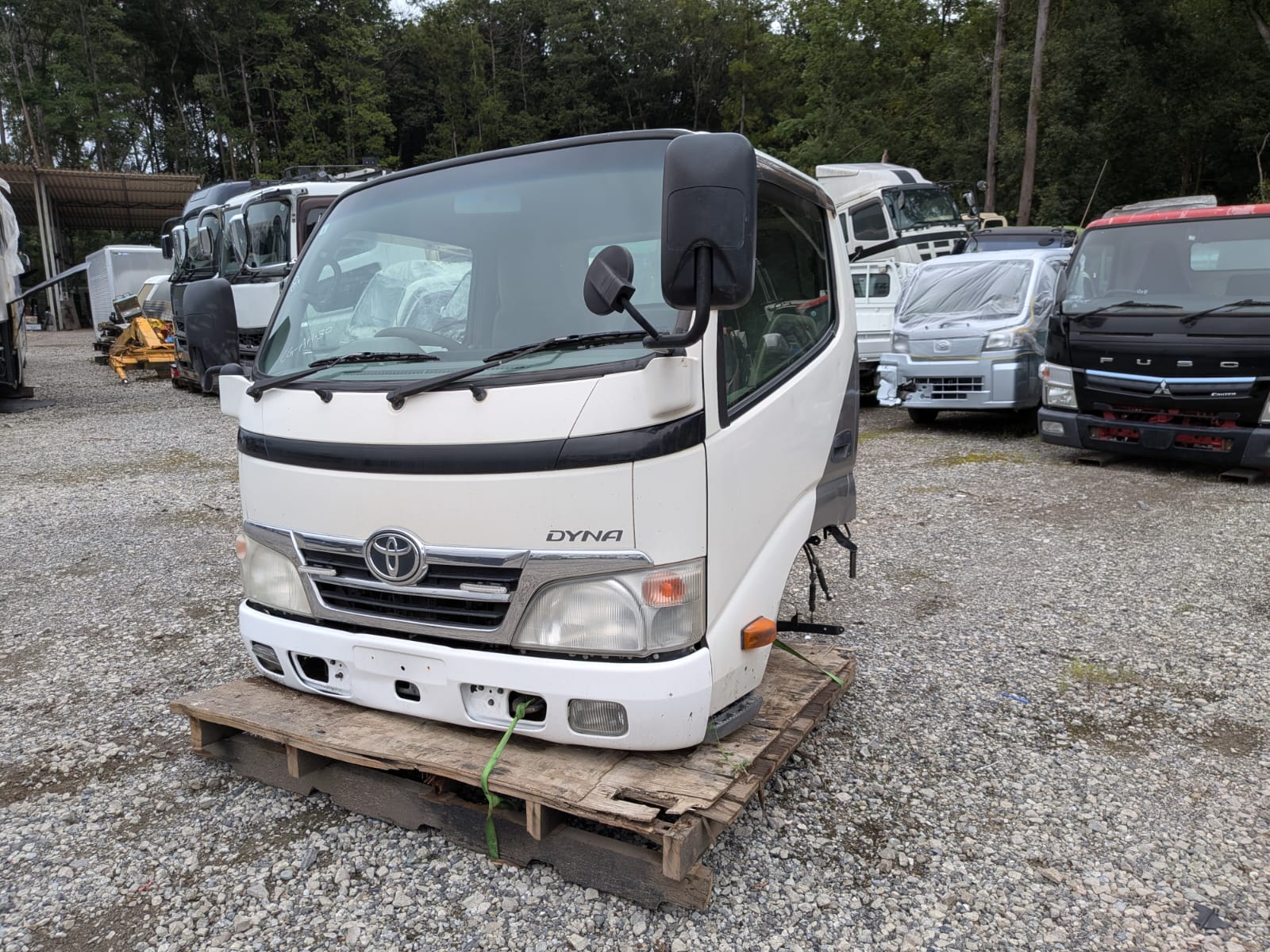 CG-AH-30 | Cabin Only Toyota Dyna Cabin KDY231-8006420 August 2010 MT Vehicle