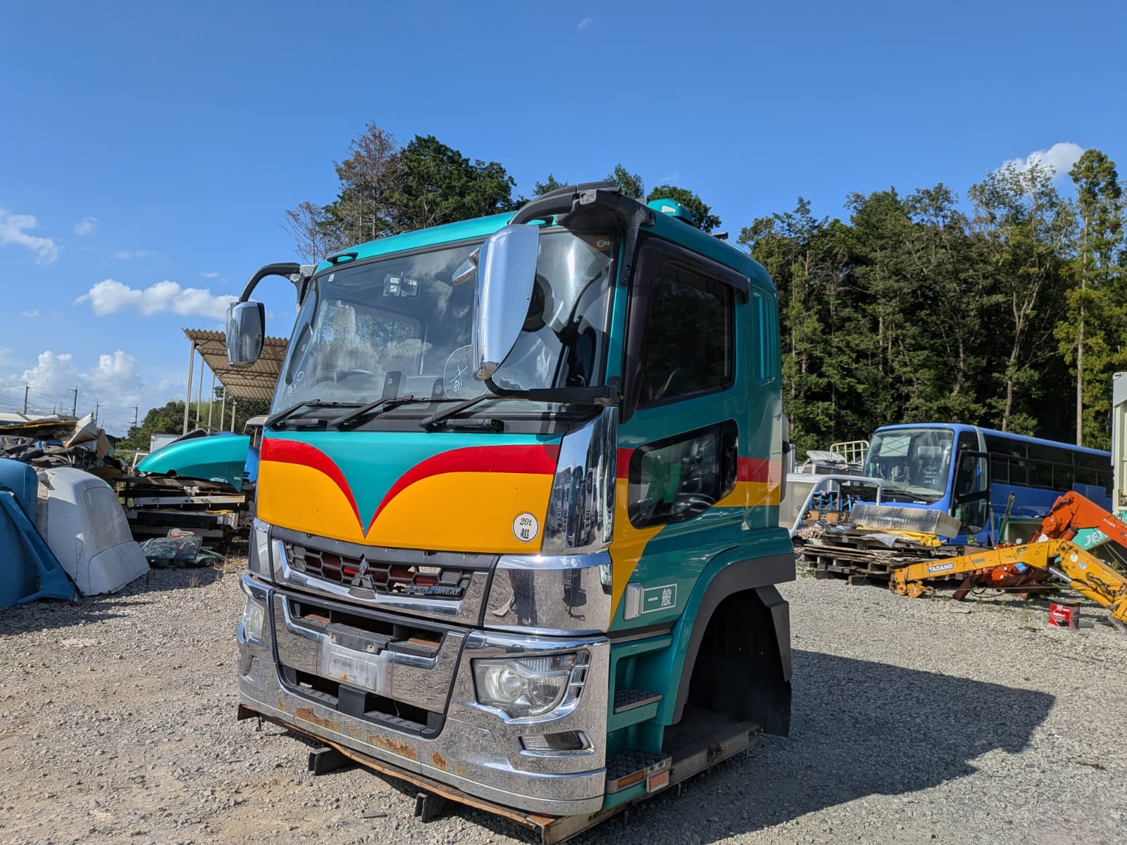 CG-AJ-24 | Cabin Only Mitsubishi Super Great Cabin FU74HZ-501046 June 2018 With Bed