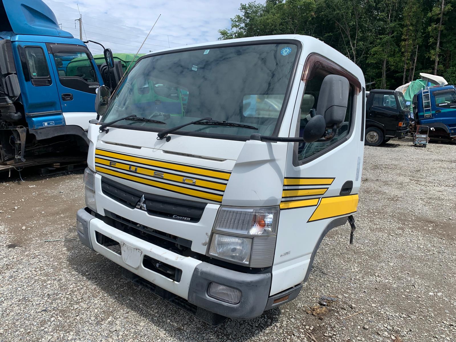 CE-AF-80 | Cabin only Mitsubishi Canter Cabin FEB50-501909 October 2011