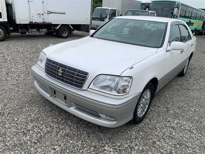 Toyota Crown Royal Series