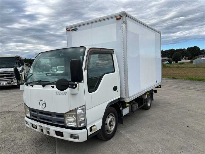 Mazda Titan
