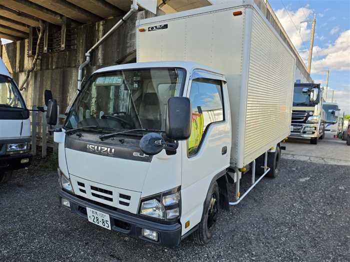 Isuzu Elf Truck