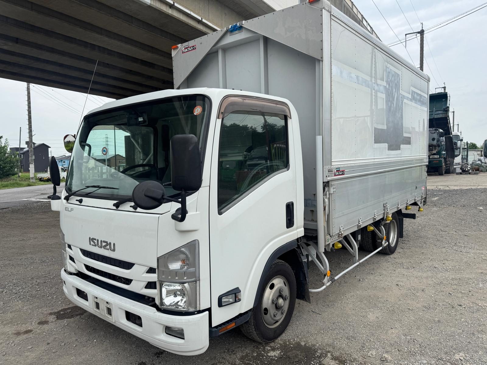 Isuzu Elf Truck